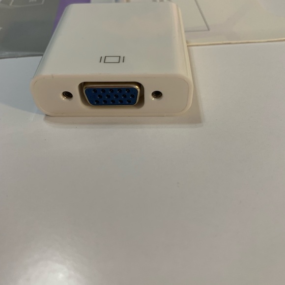 ATIVA HDMI to VGA pigtail video projector adapter - Picture 4 of 6